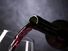 Alkohol und Schwerhörigkeit: Der Einfluss