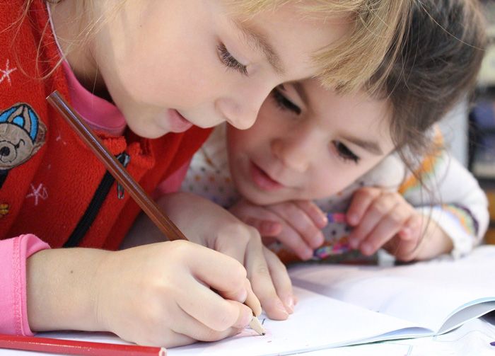 Kinder in der Schule