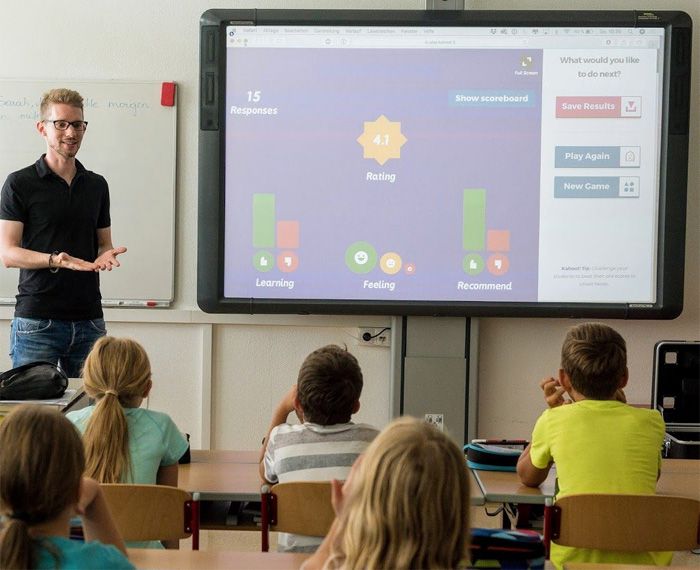 Lehrer in Schule